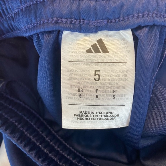 NWT- Adidas 2 pieces t-shirt and shorts Set - Picture 5 of 11